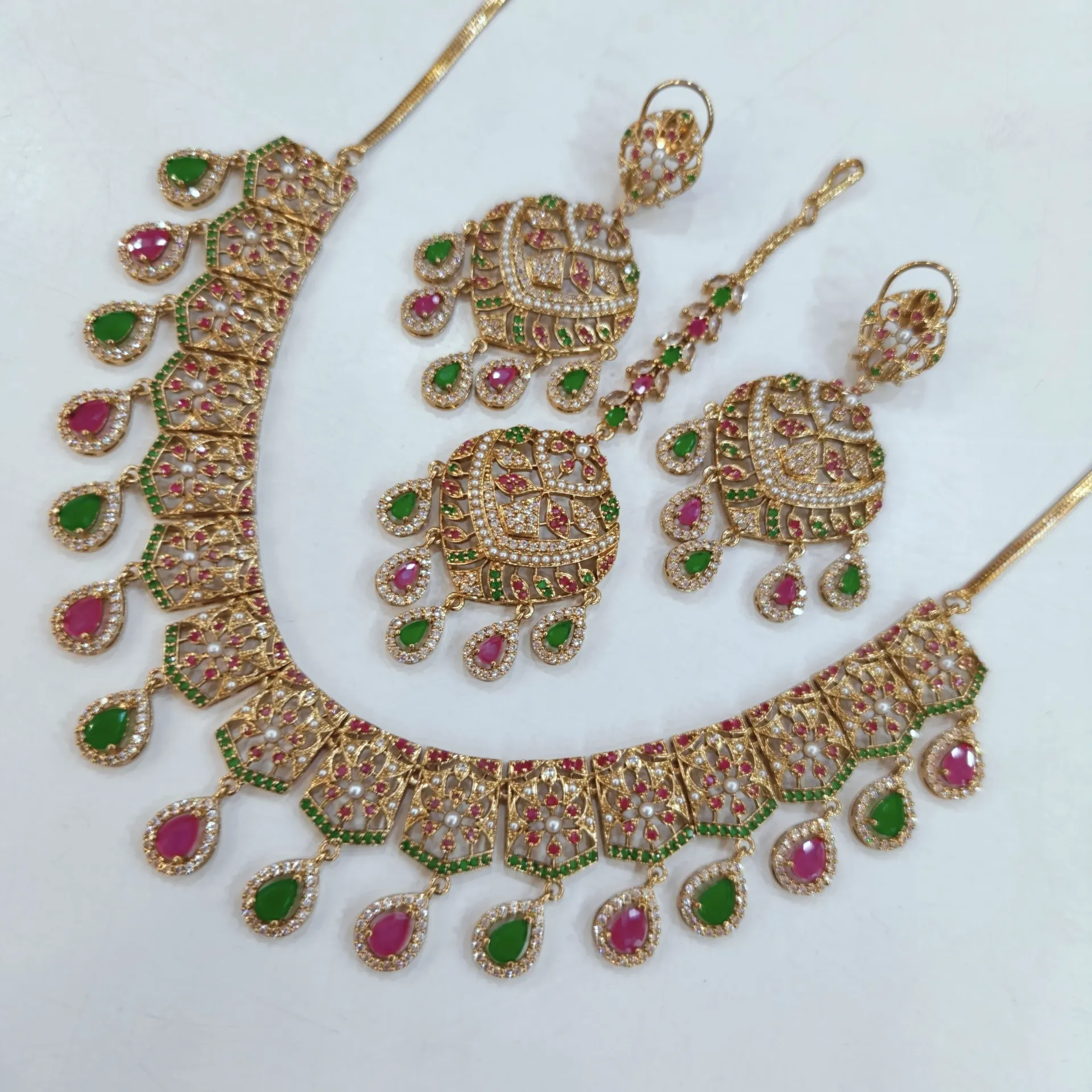 Pakstani sets collection
